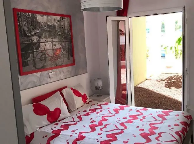 Bonito Complejo Orlando Апартаменты *